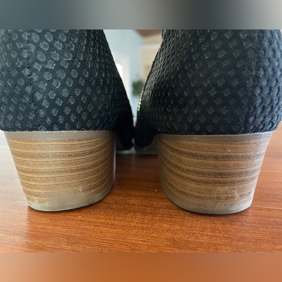 JustFab Black Booties Size 6 - Picture 6 of 9